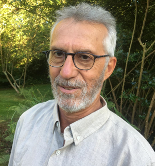 Une image contenant arbre, Visage humain, personne, habits

Le contenu généré par l’IA peut être incorrect., Image, Image